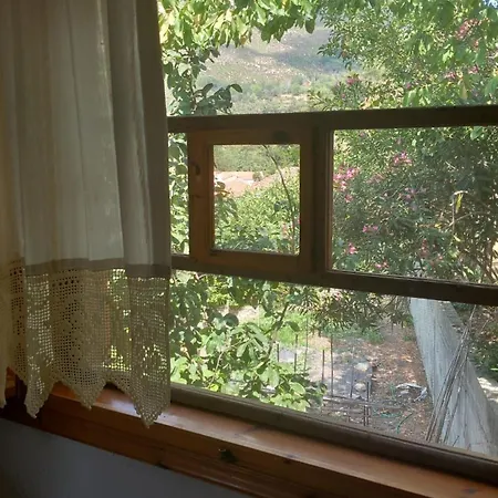 Mare Monte Kazaviti Mikrósz Prínosz