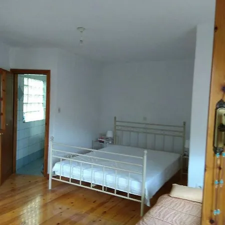 Mare Monte Kazaviti Mikrósz Prínosz