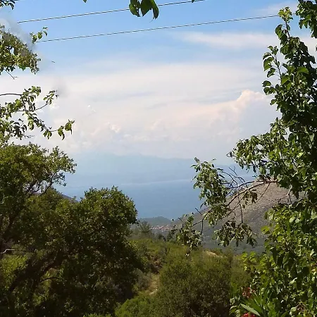 Mare Monte Kazaviti 乡村民宿 *
